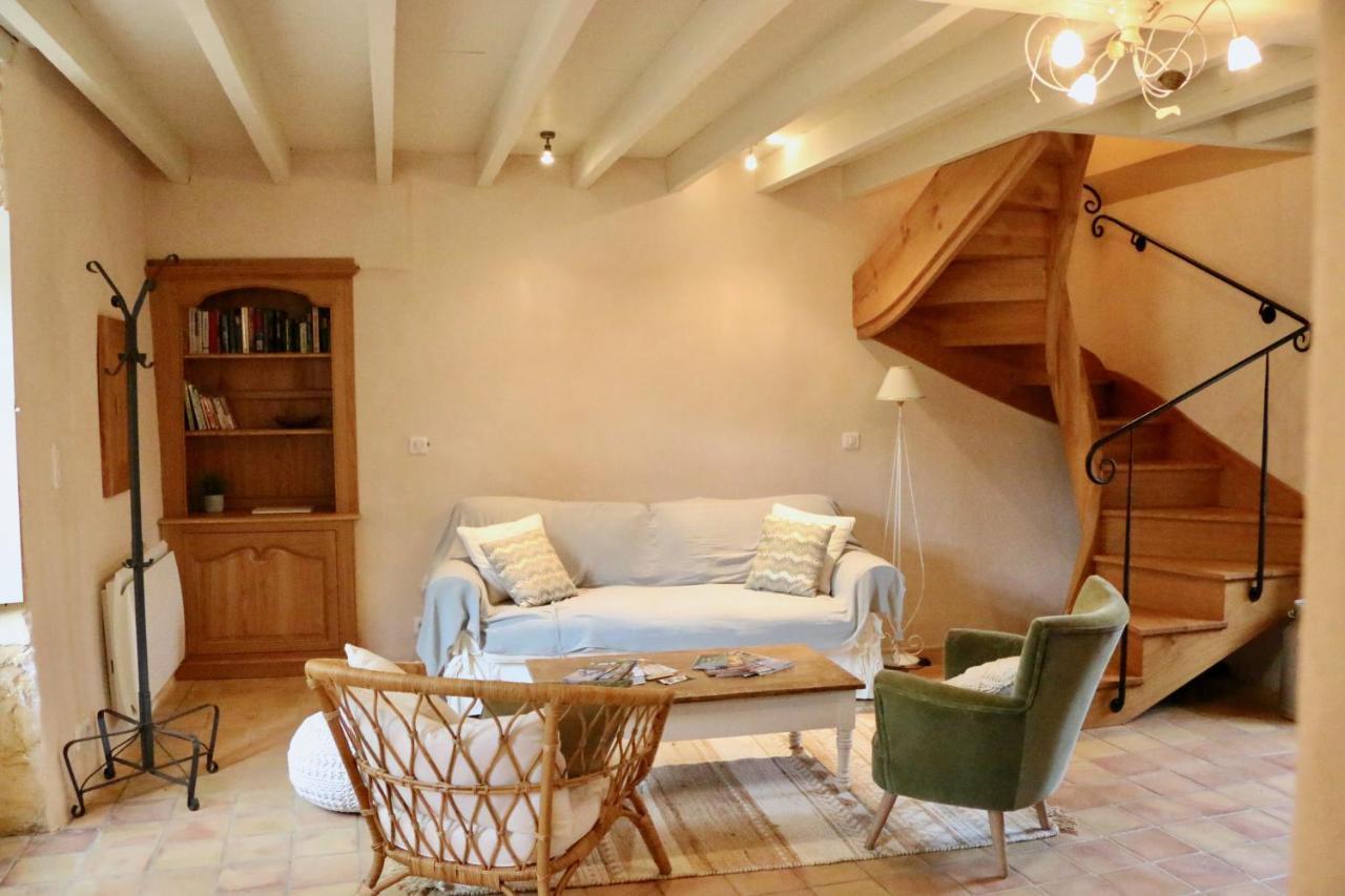 Les Perroutis Villa Saint-Alvère Oda fotoğraf